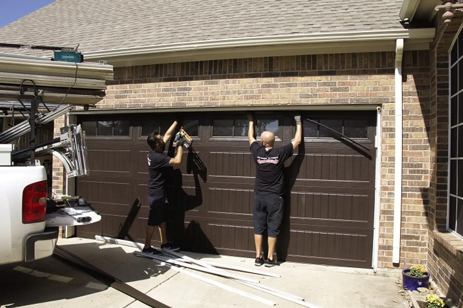 Garage Door Installation La Mirada